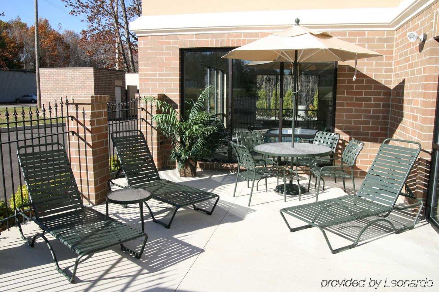 Hampton Inn & Suites New Castle, Pa Facilities photo