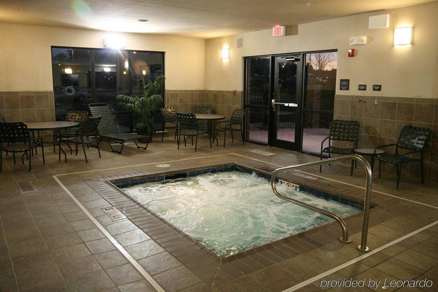 Hampton Inn & Suites New Castle, Pa Facilities photo